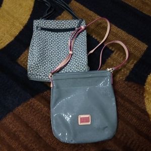 Lot of 2 Guess purse/handbags